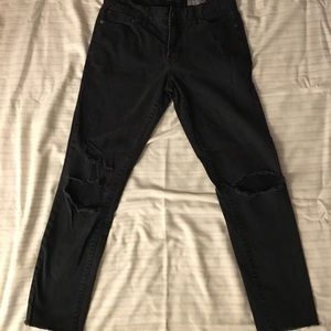 ❣️ 28 X 30 Forever 21 SKINNY cut-bottom black ❣️